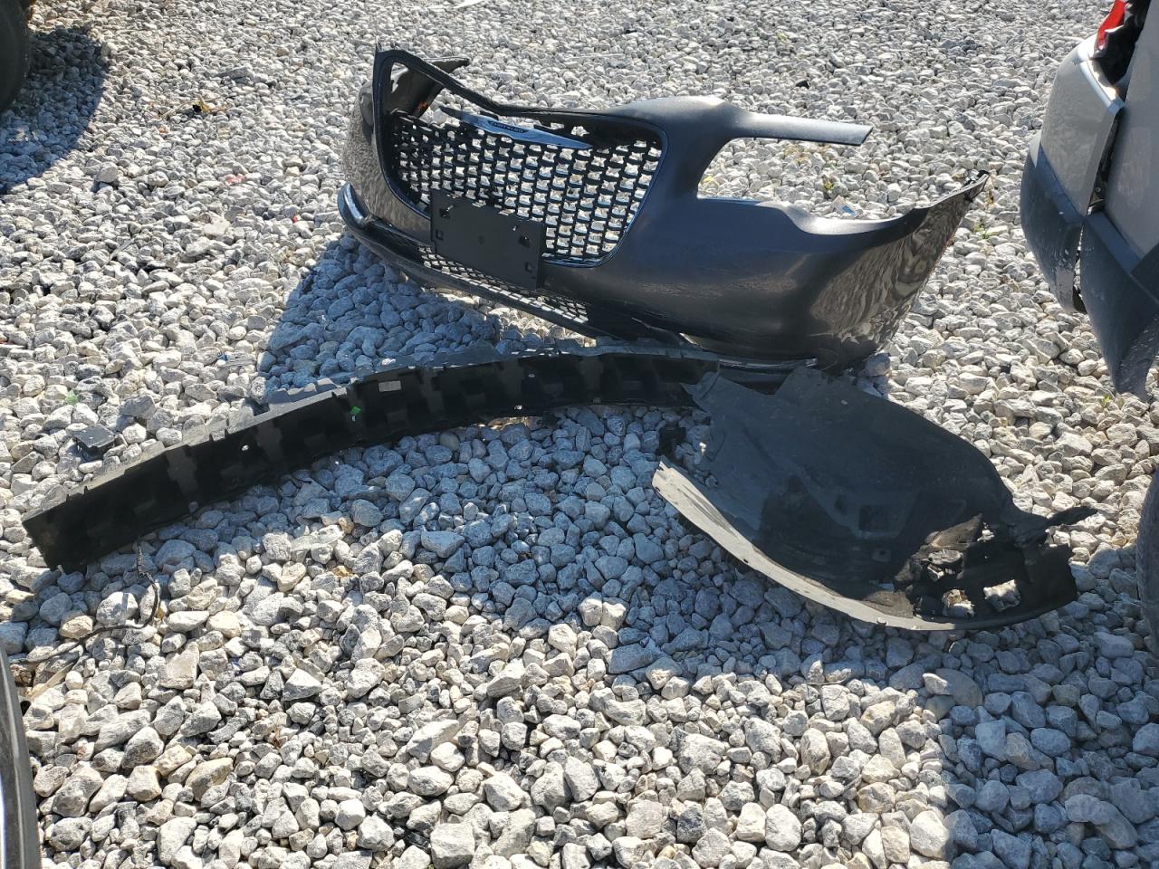 2015 Chrysler 300 S VIN: 2C3CCAGG0FH842455 Lot: 81195015