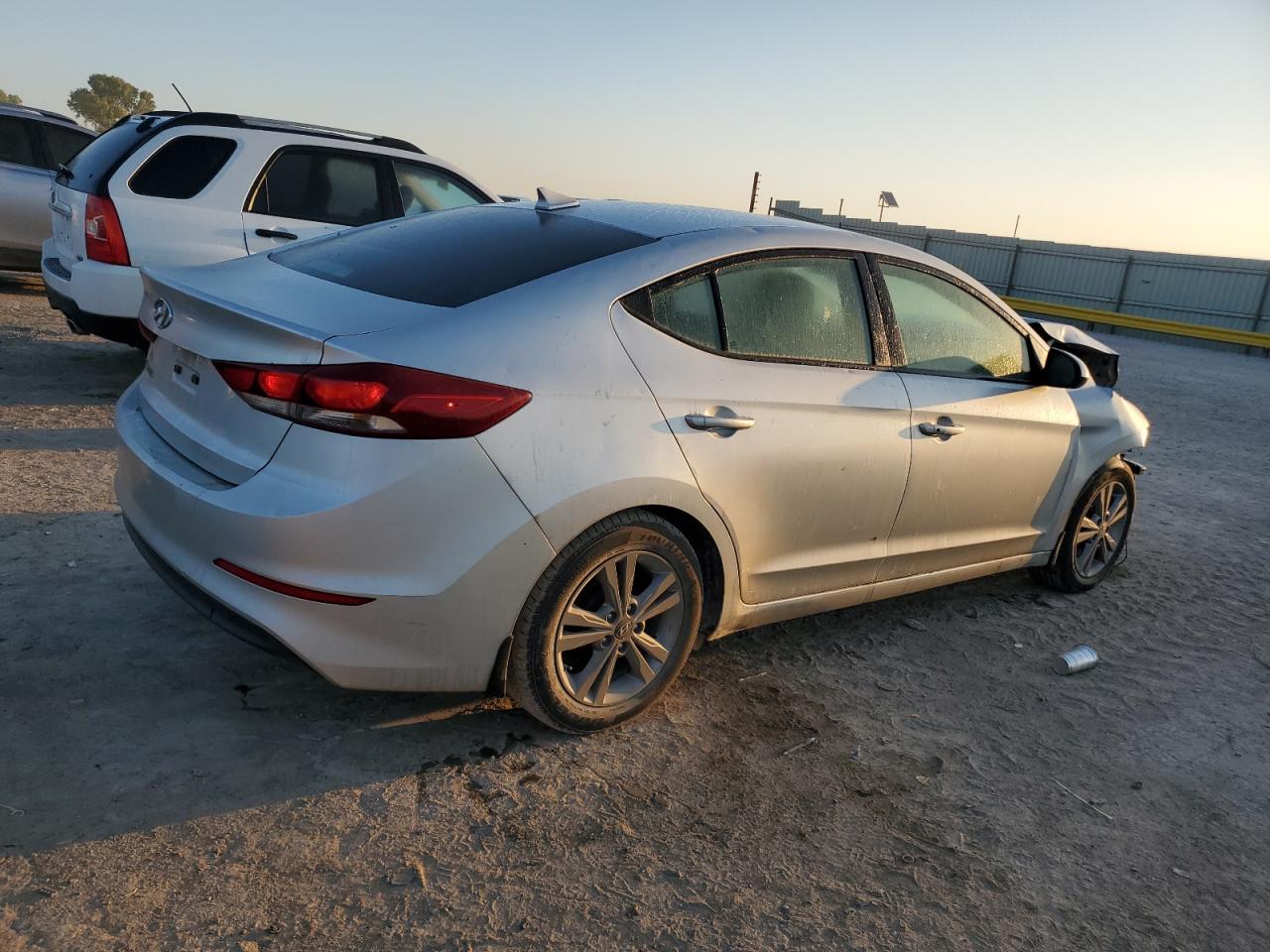2017 Hyundai Elantra Se silver sedan gasoline 5NPD84LF3HH047474 photo #4