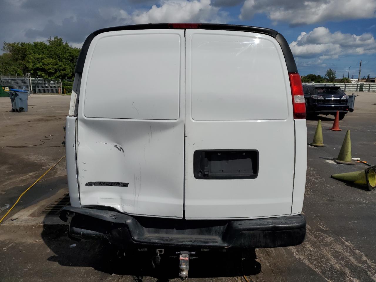 2021 Chevrolet Express G2500 VIN: 1GCWGAFP0M1240004 Lot: 81926905