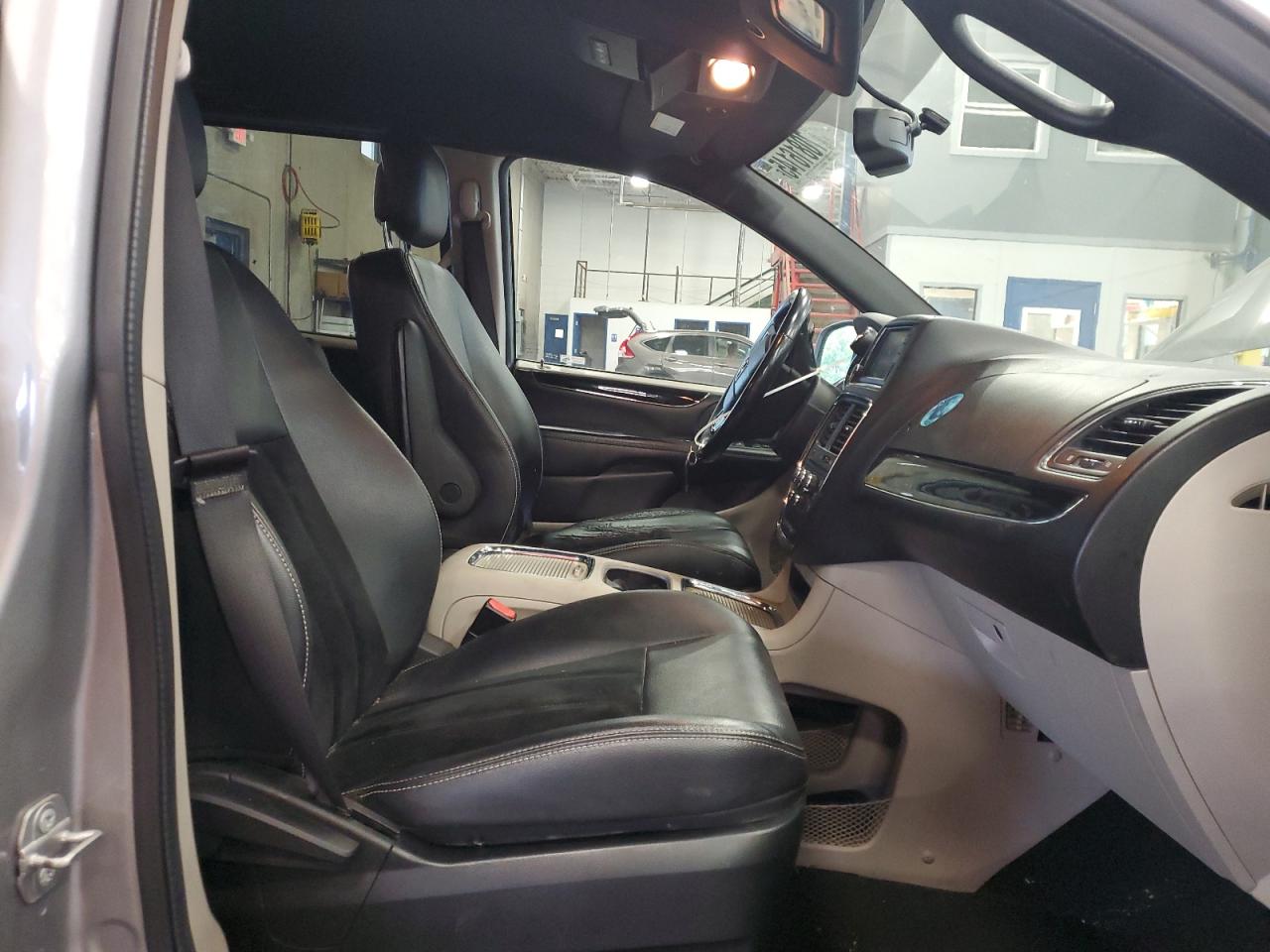 2017 Dodge Grand Caravan Sxt VIN: 2C4RDGCG7HR774289 Lot: 70816145