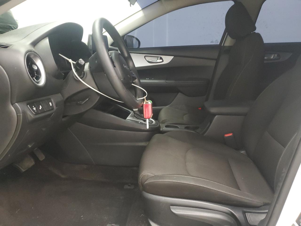 2024 Kia Forte Lx VIN: 3KPF24ADXRE727292 Lot: 83800355