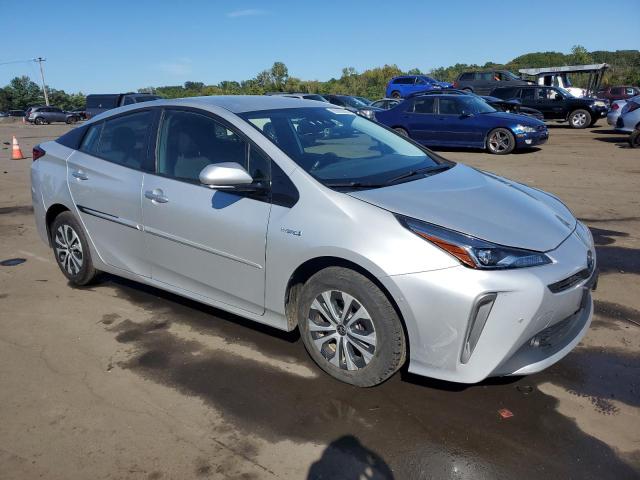  TOYOTA PRIUS 2019 Серебристый