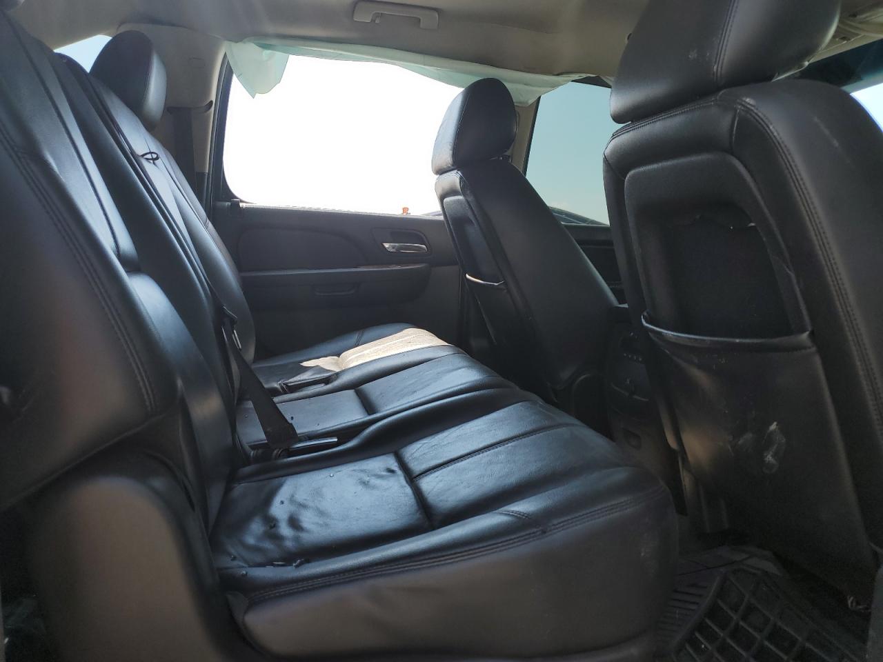 2013 Chevrolet Suburban C1500 Lt VIN: 1GNSCJE06DR328806 Lot: 71173415