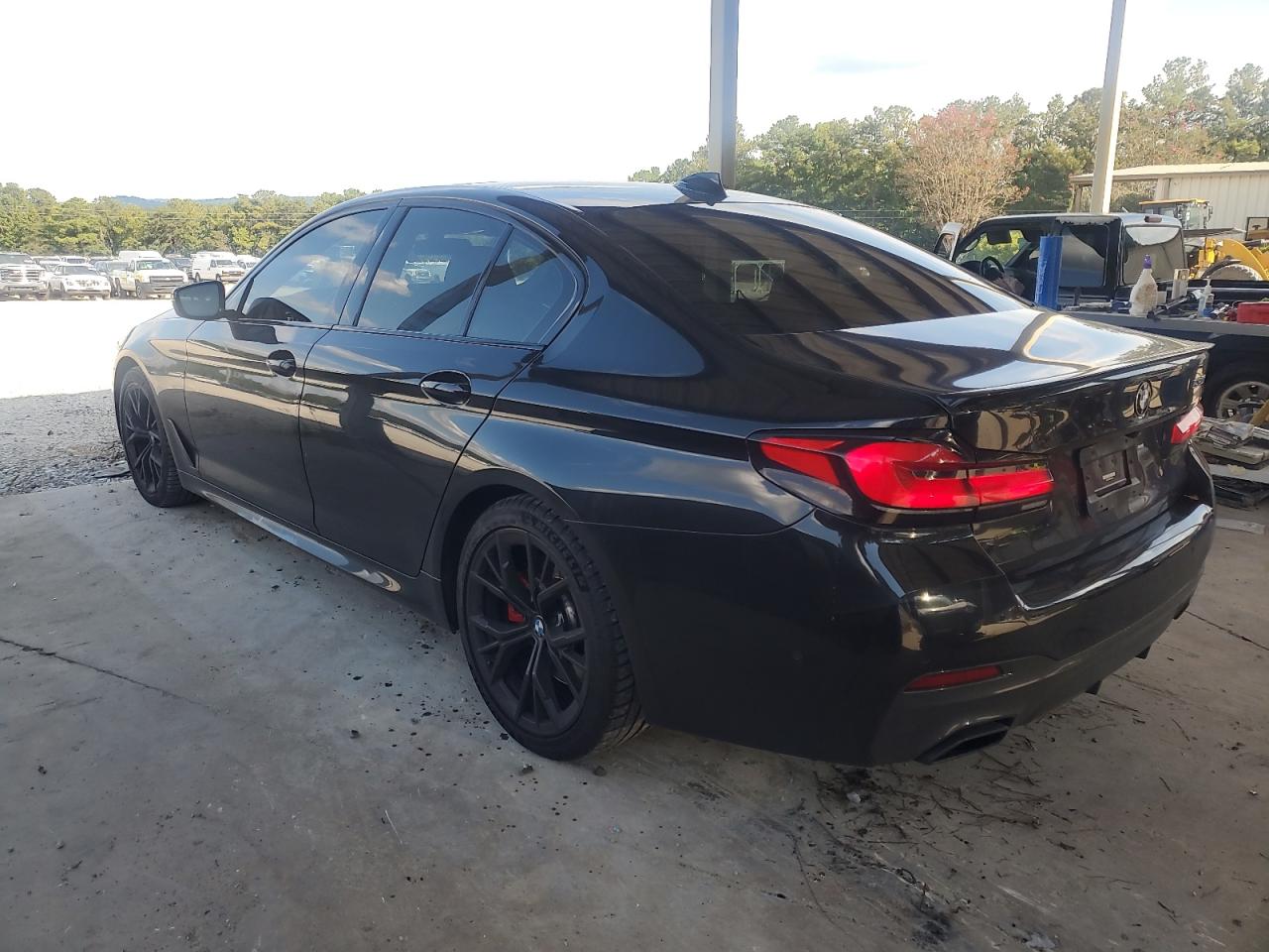 Фото: WBA53BH00NCJ43210