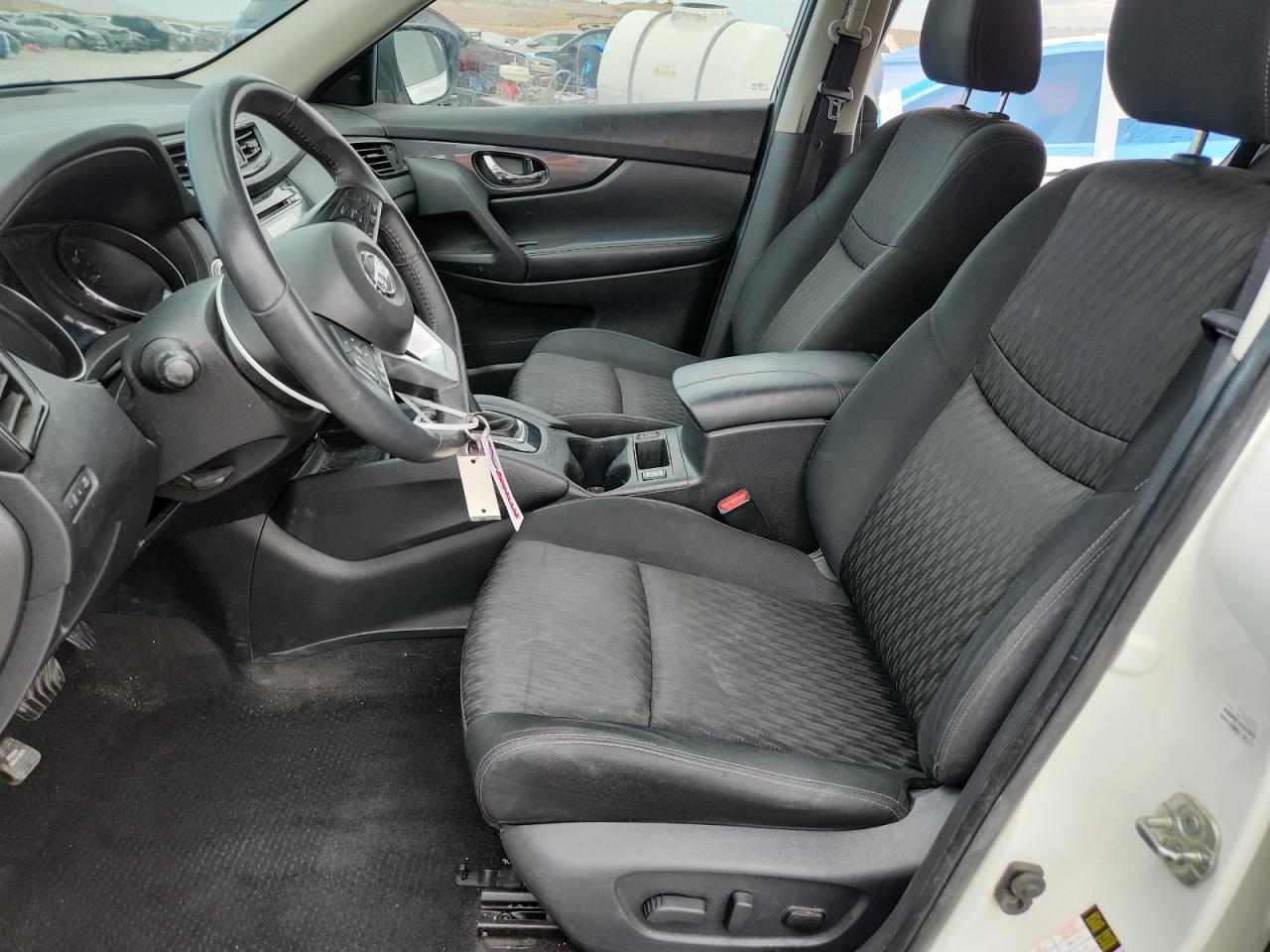 2017 Nissan Rogue S VIN: KNMAT2MV1HP604687 Lot: 80398255