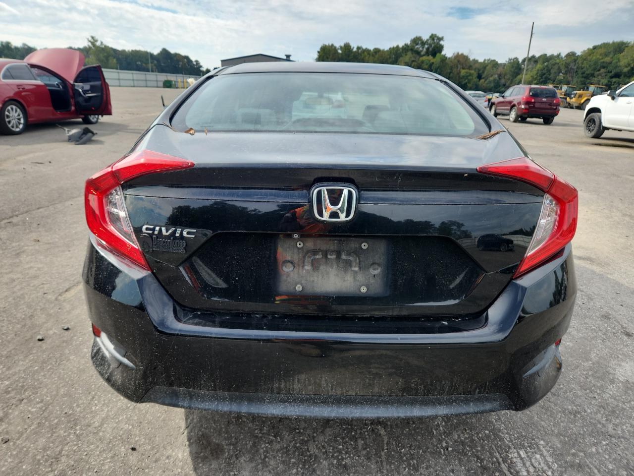 2018 Honda Civic Lx VIN: 2HGFC2F51JH594077 Lot: 83798485