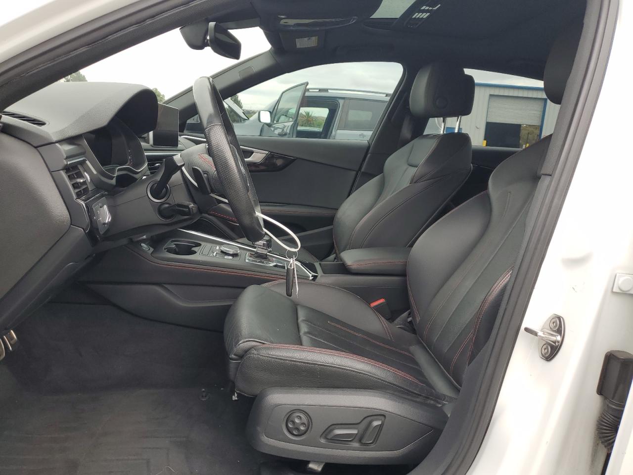 2019 Audi A4 Premium Plus VIN: WAUENAF41KA018119 Lot: 84884405