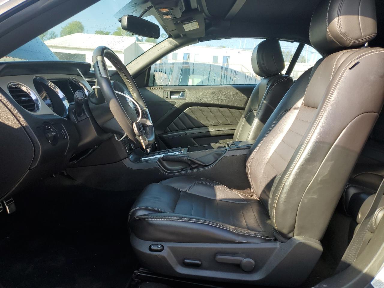 2013 Ford Mustang VIN: 1ZVBP8EM5D5261726 Lot: 84231275