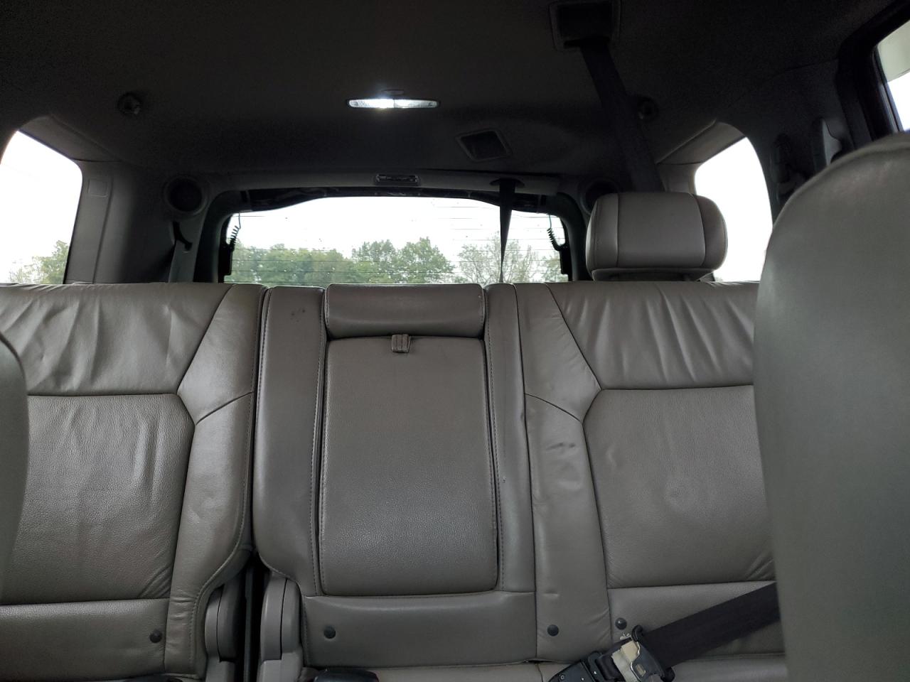 2011 Honda Pilot Exln VIN: 5FNYF4H72BB004422 Lot: 82132525