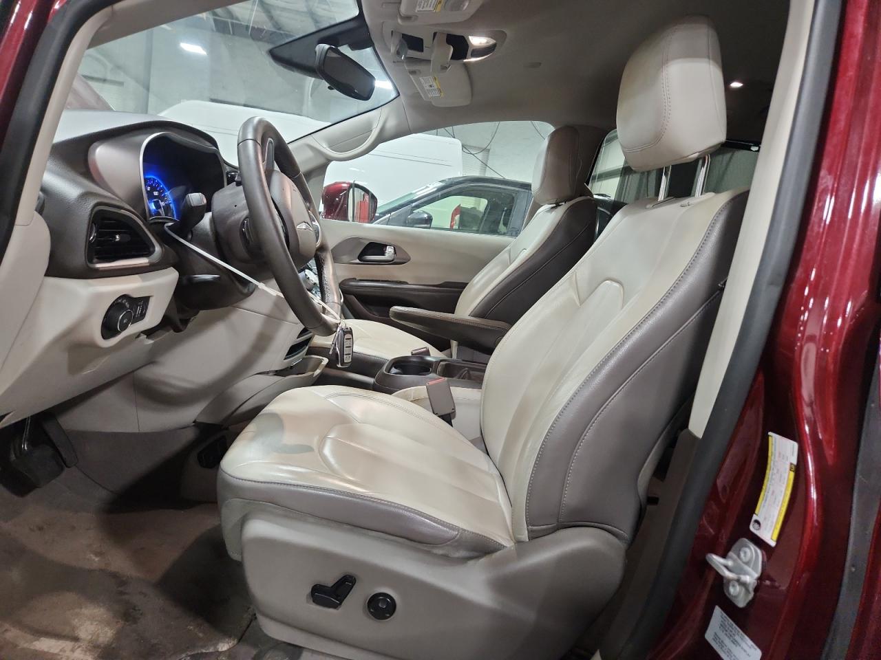 2017 Chrysler Pacifica Touring L VIN: 2C4RC1BG8HR833643 Lot: 84419615