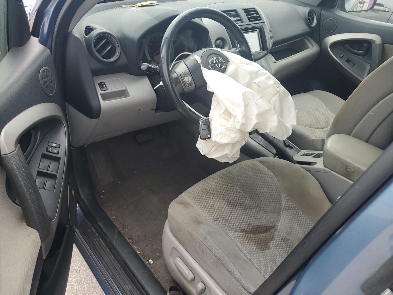 2007 Toyota Rav4 Limited VIN: JTMBK34V175025805 Lot: 80058015