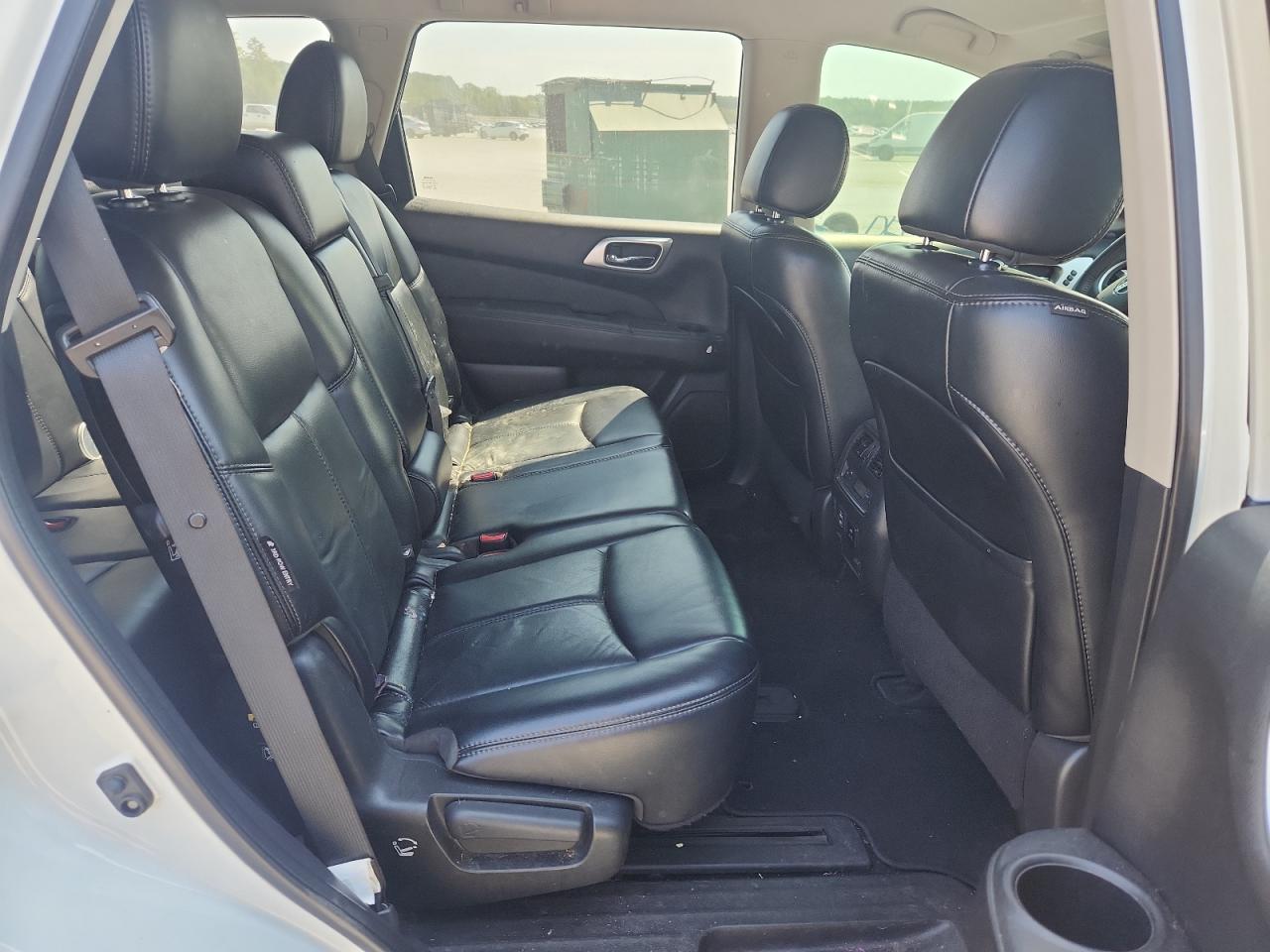 2018 Nissan Pathfinder S VIN: 5N1DR2MN3JC643110 Lot: 82080195