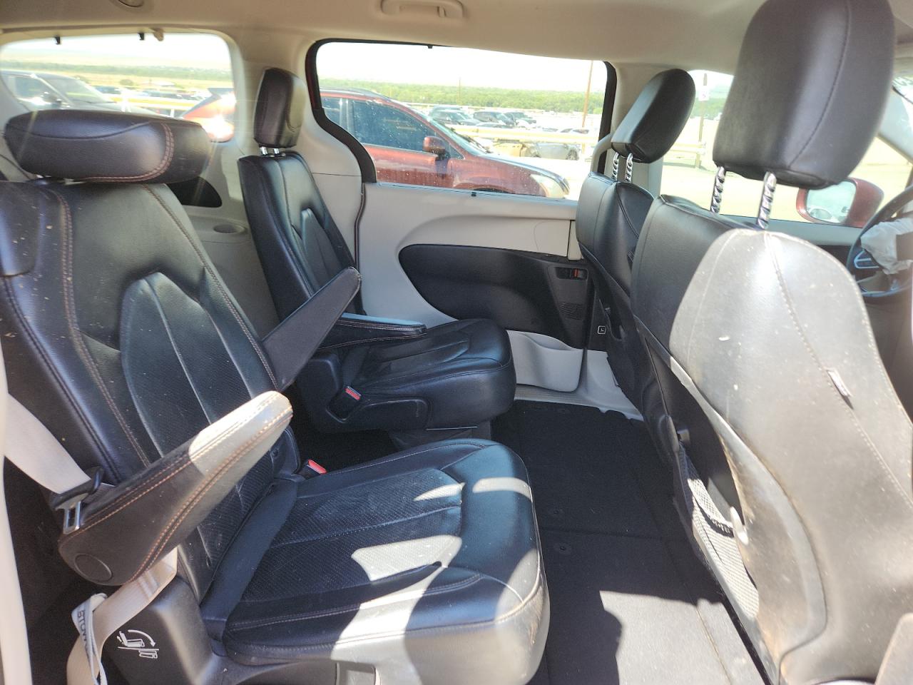 2020 Chrysler Pacifica Touring L VIN: 2C4RC1BG4LR112261 Lot: 80127225