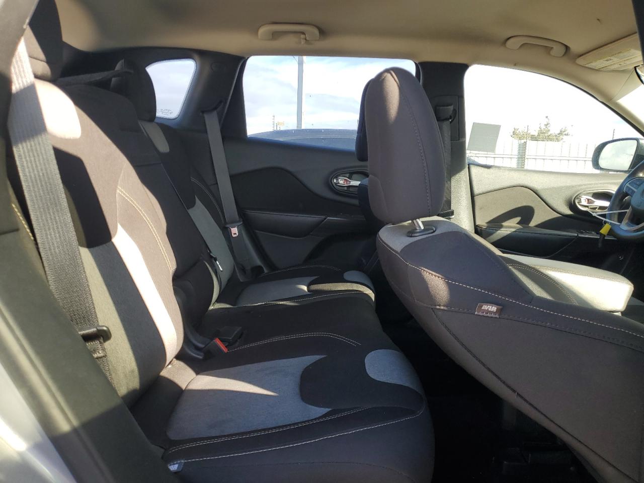 2016 Jeep Cherokee Sport VIN: 1C4PJMAB2GW304120 Lot: 71434475