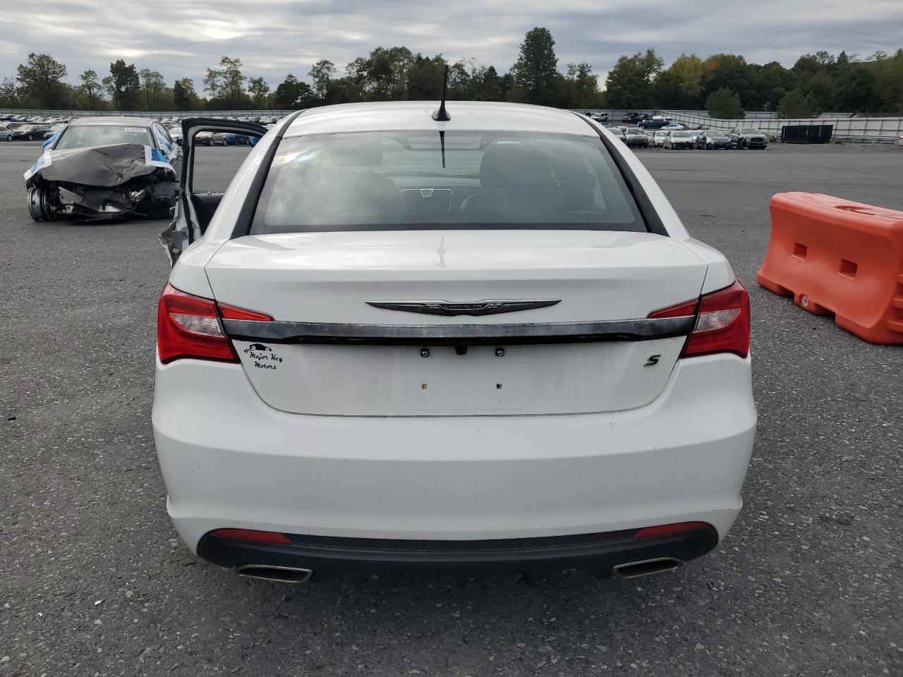 2013 Chrysler 200 Limited VIN: 1C3CCBCG5DN738561 Lot: 81141735