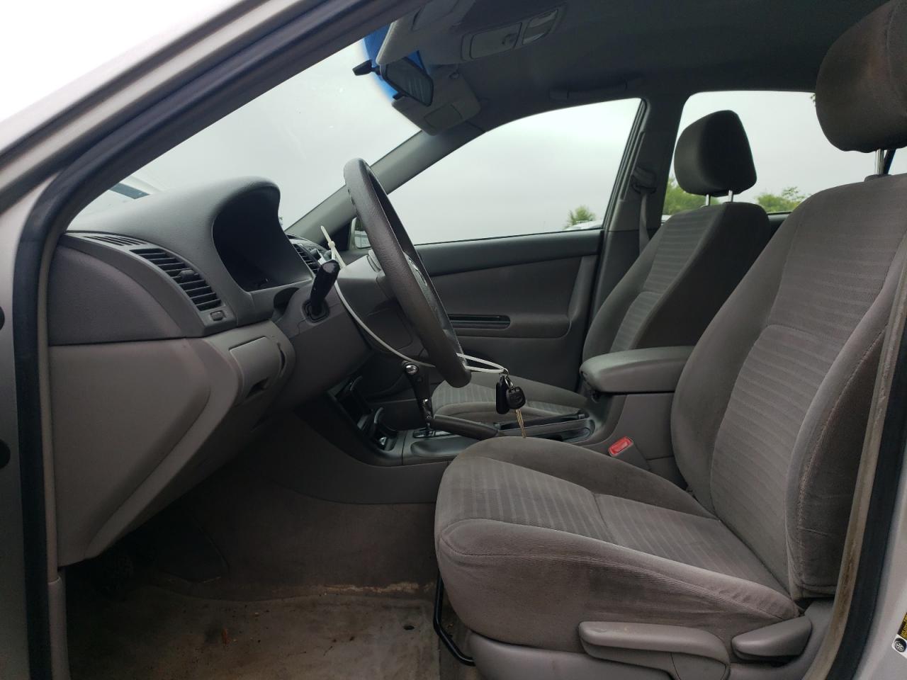 2005 Toyota Camry Le VIN: 4T1BF32K95U084032 Lot: 82052665