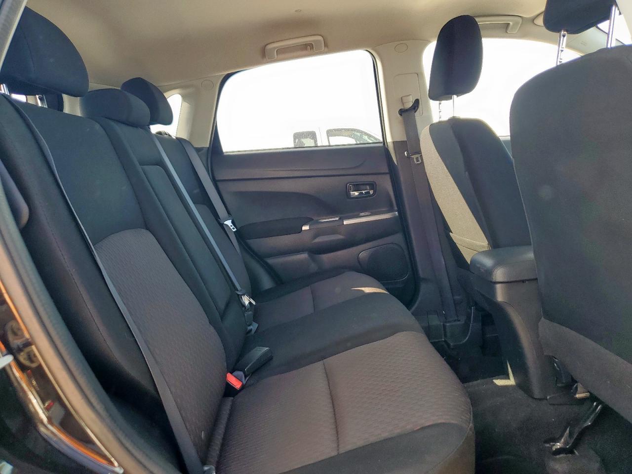 2019 Mitsubishi Outlander Sport Es VIN: JA4AP3AUXKU031801 Lot: 84275325