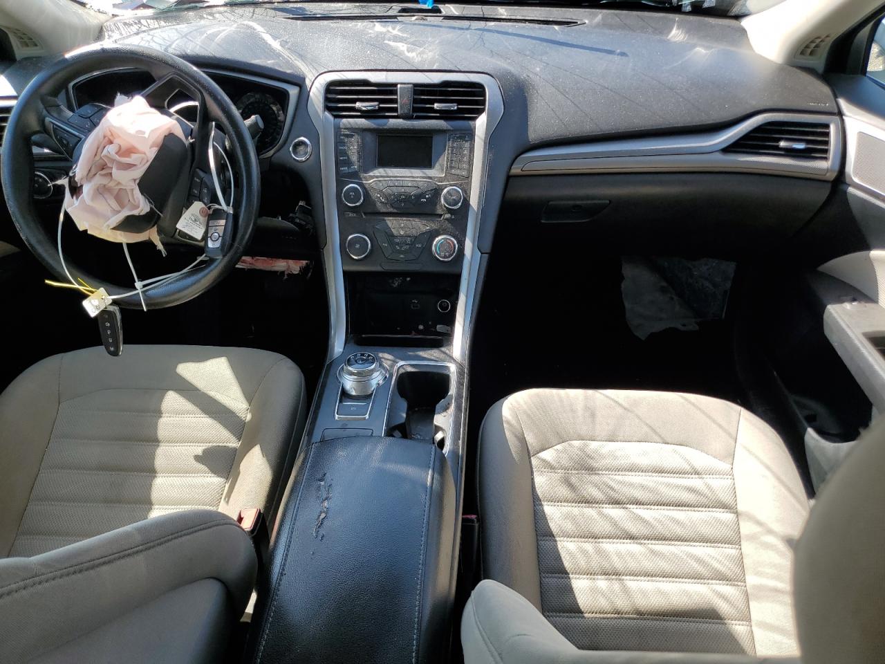 2017 Ford Fusion S VIN: 3FA6P0G72HR229130 Lot: 70669485