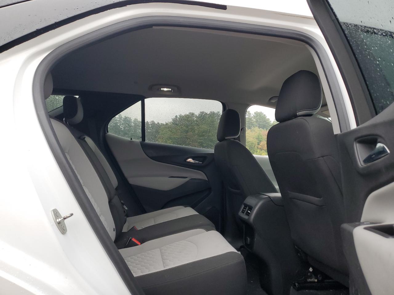 2018 Chevrolet Equinox Ls VIN: 2GNAXREV3J6235405 Lot: 83982375