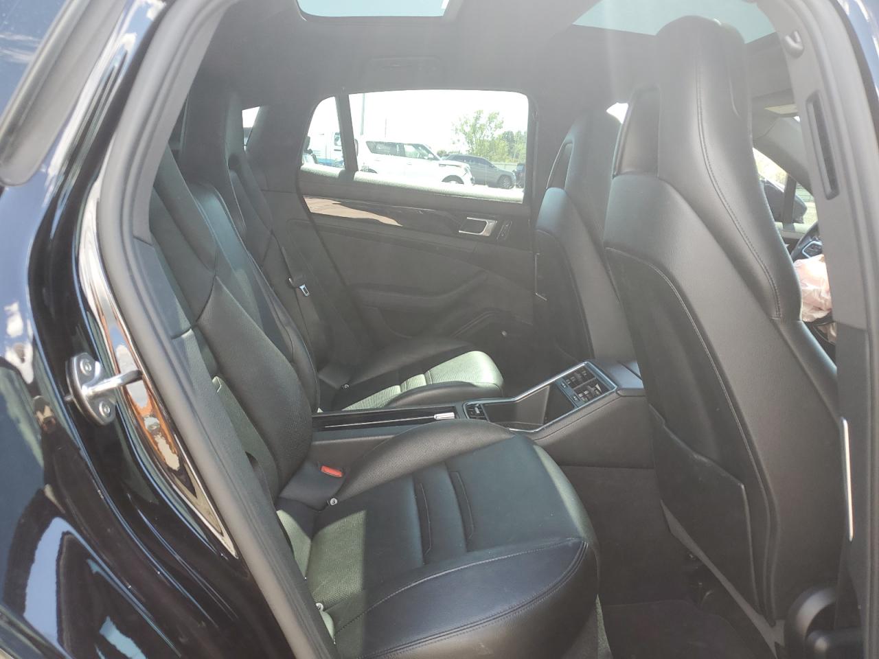 2017 Porsche Panamera 2 VIN: WP0AA2A76HL102437 Lot: 70834165