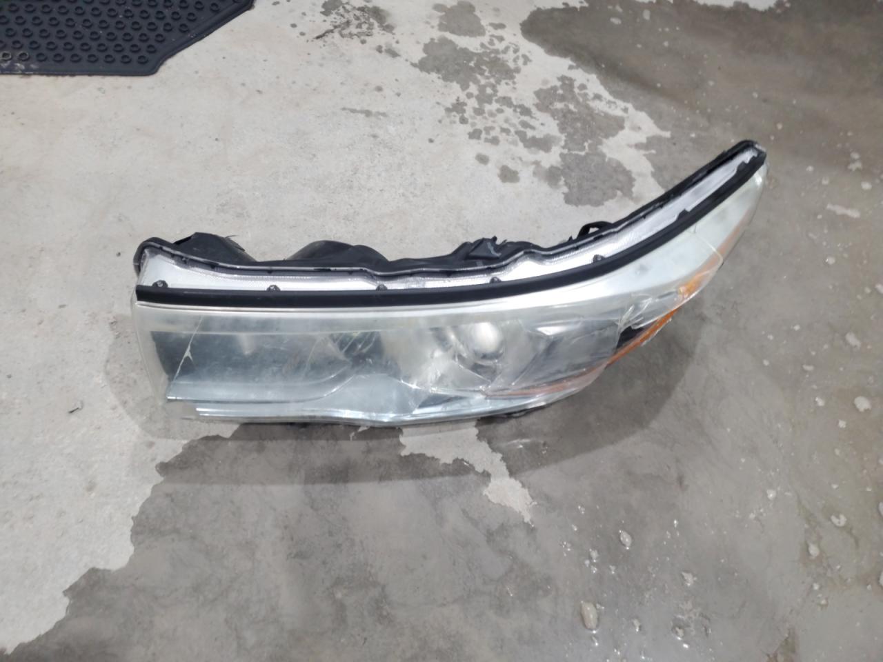 2015 Toyota Highlander Le VIN: 5TDBKRFH4FS197085 Lot: 70947085