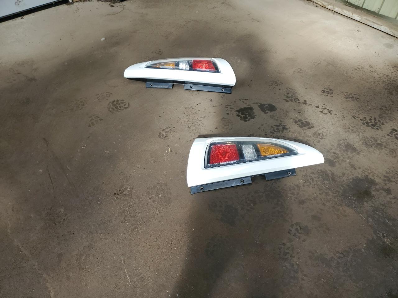 2011 Kia Soul + VIN: KNDJT2A21B7347807 Lot: 80338115