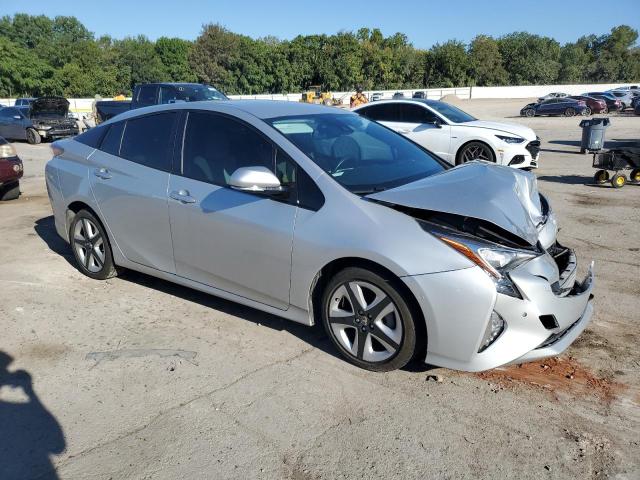  TOYOTA PRIUS 2017 Серебристый