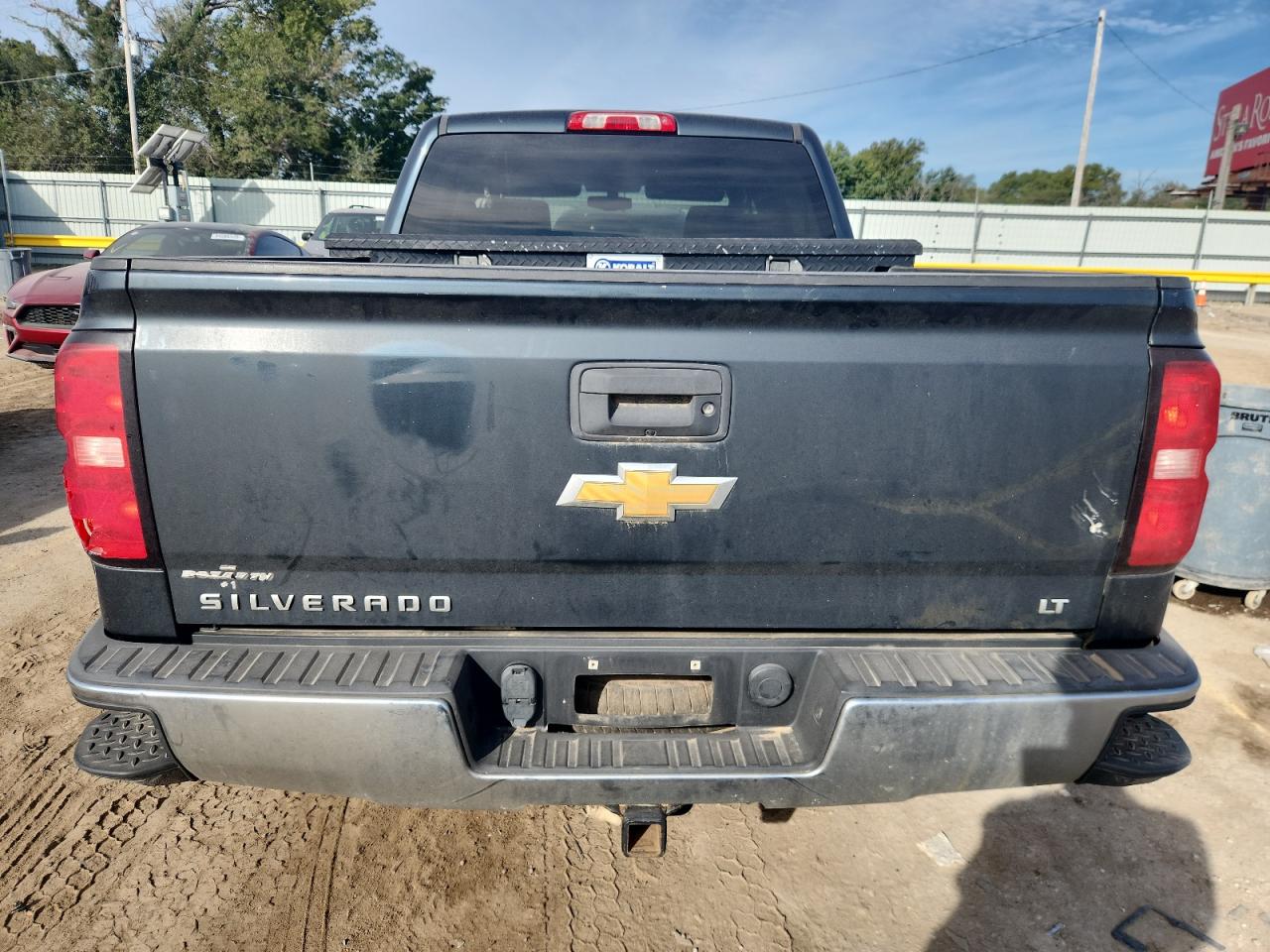 2017 Chevrolet Silverado K1500 Lt VIN: 3GCUKREC2HG401043 Lot: 81812125