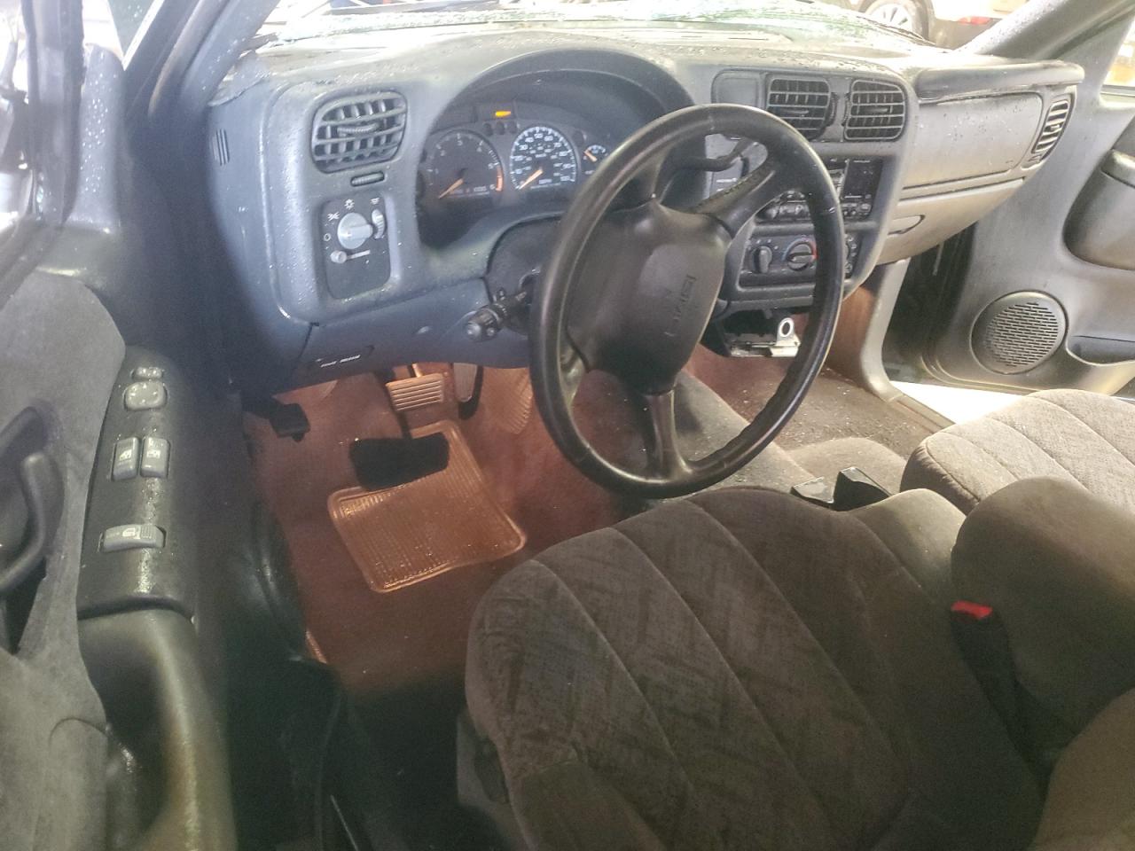 2002 GMC Sonoma VIN: 1GTCS19W728100833 Lot: 81570185