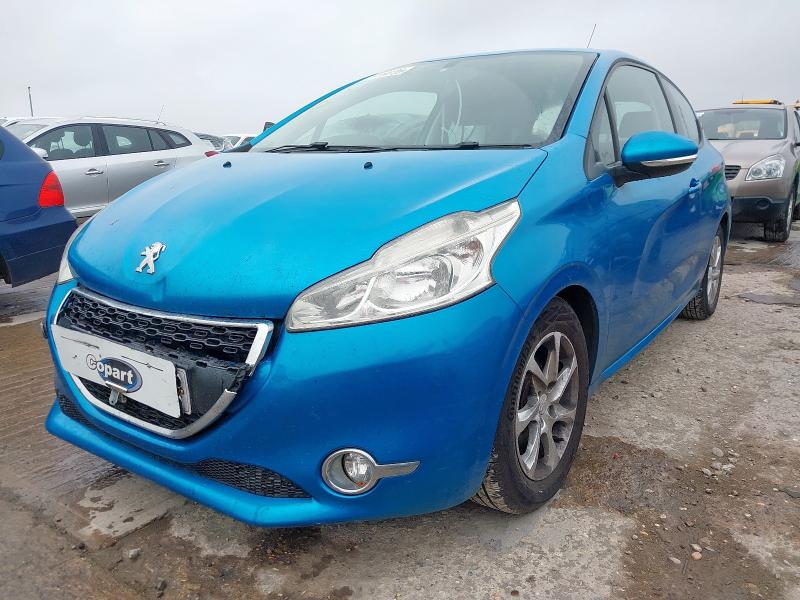 PEUGEOT 208 2012