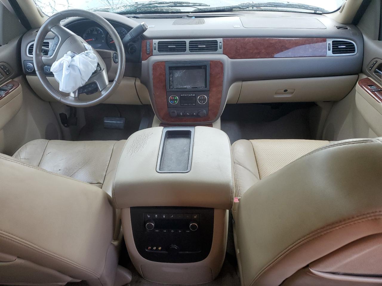 2010 Chevrolet Suburban K1500 Ltz VIN: 1GNUKKE3XAR281139 Lot: 83834915