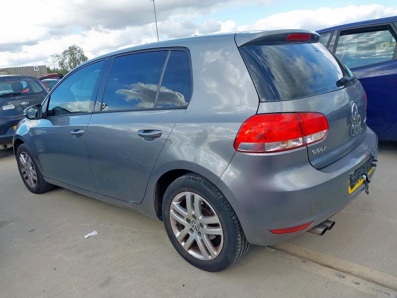 2010 VOLKSWAGEN GOLF SE TDI 140 S-A 