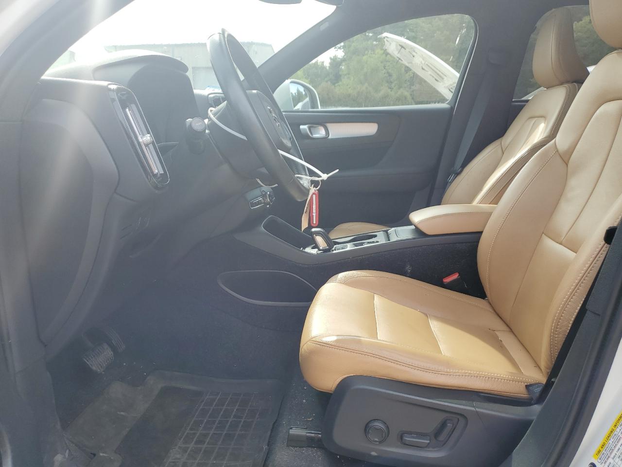 2019 Volvo Xc40 T5 Momentum VIN: YV4162UK5K2111660 Lot: 80487165