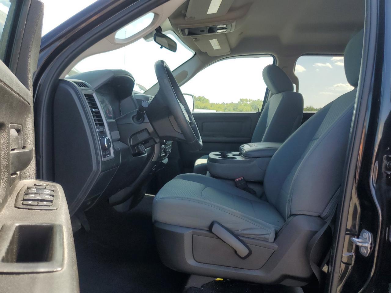 2017 Ram 1500 St VIN: 1C6RR7FT3HS772121 Lot: 81496405