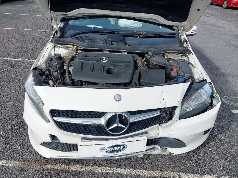 2016 MERCEDES-BENZ A 180 D SPORT 