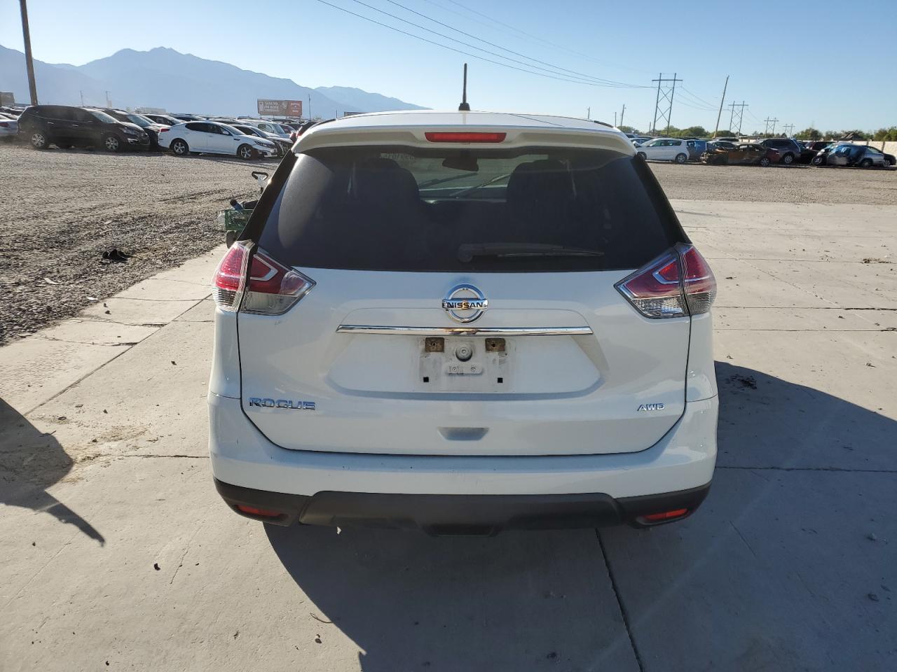 2015 Nissan Rogue S VIN: 5N1AT2MK8FC782084 Lot: 83991015