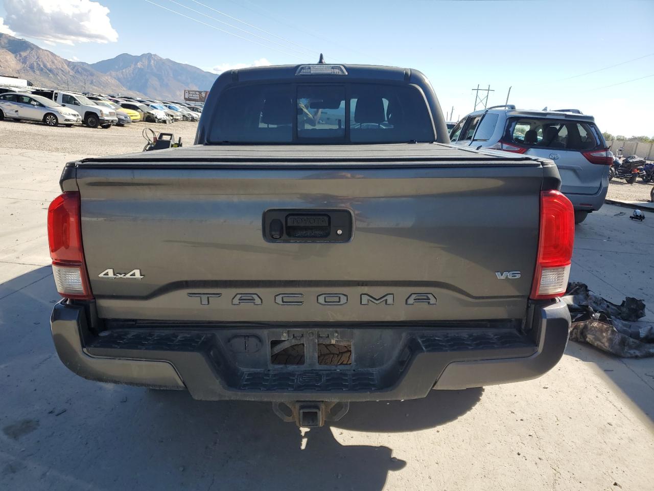 2018 Toyota Tacoma Double Cab VIN: 3TMCZ5AN2JM129950 Lot: 81664055