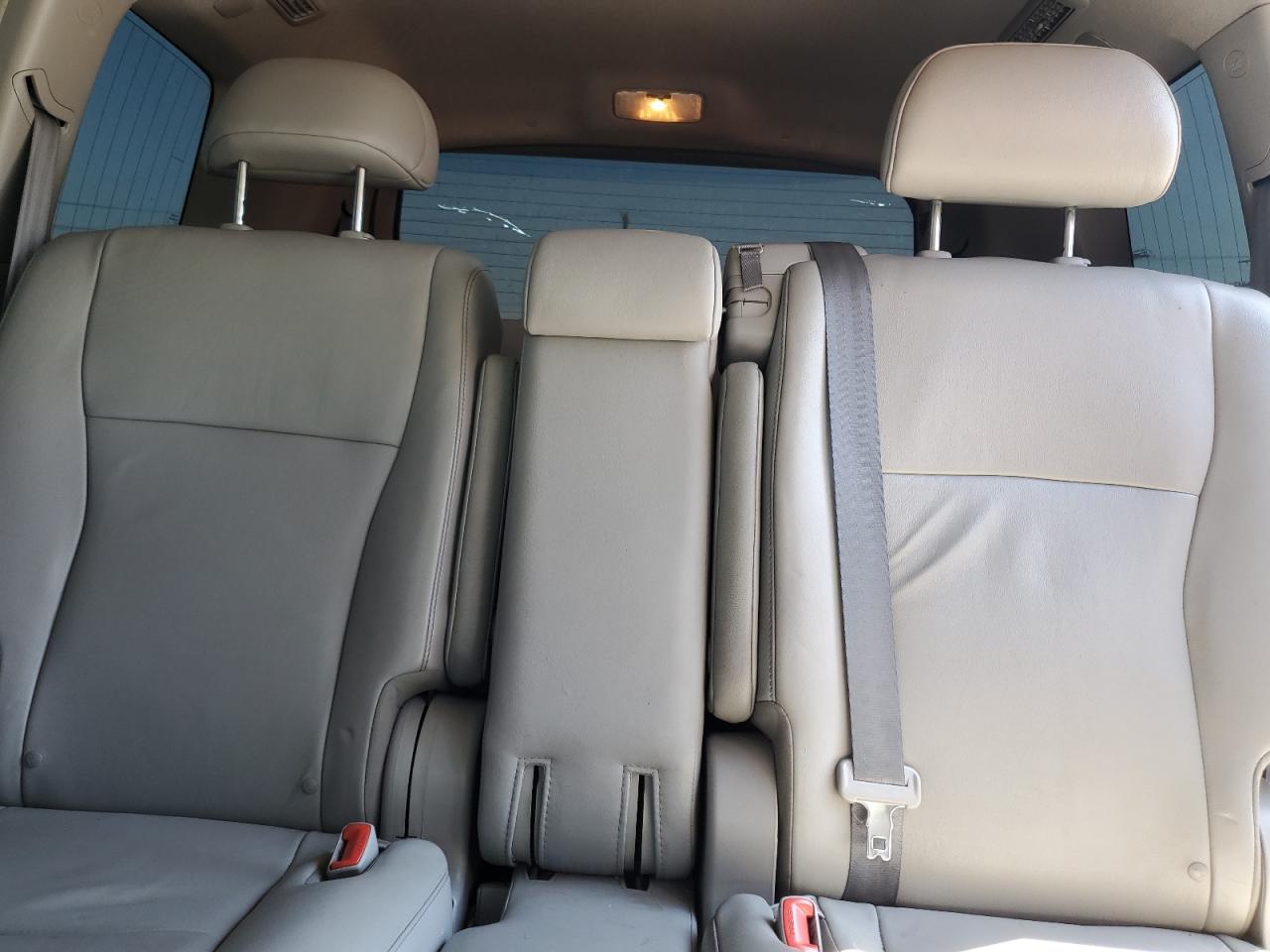 2011 Toyota Highlander Base VIN: 5TDZK3EH4BS025033 Lot: 71559955