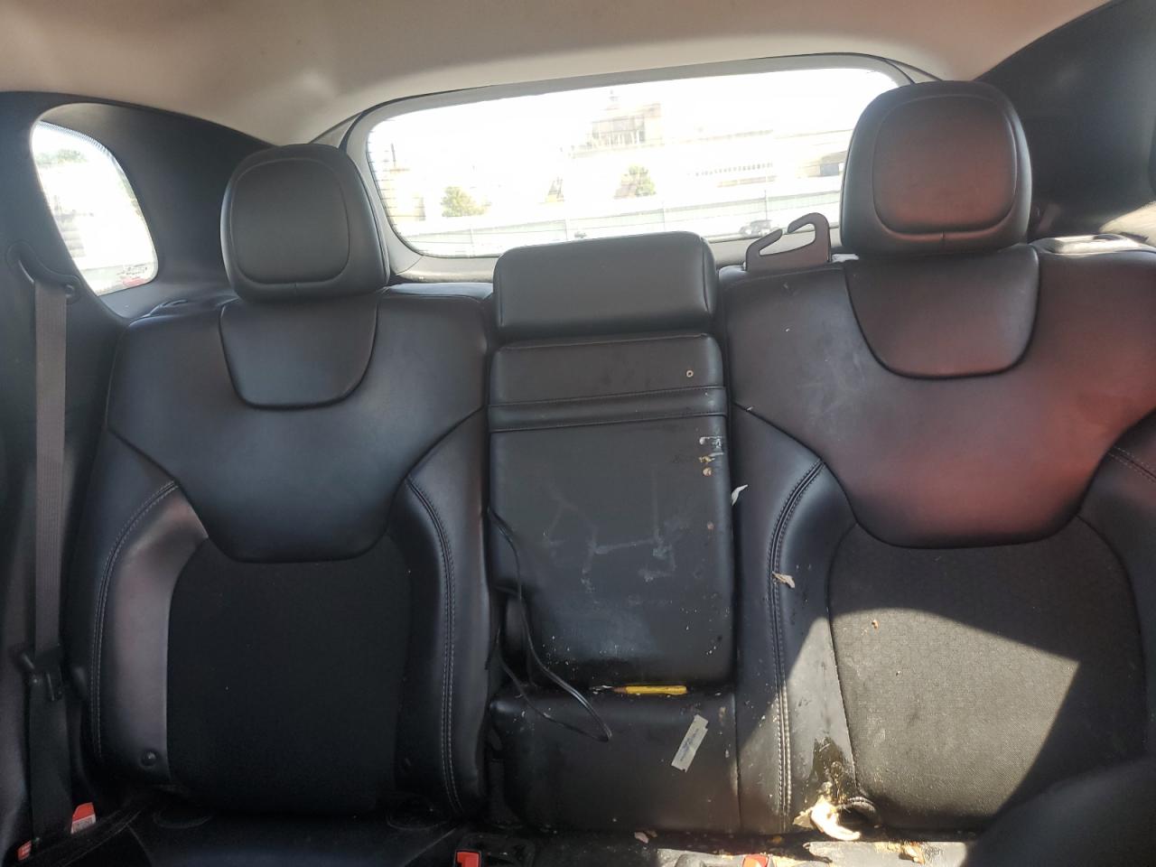 2019 Jeep Cherokee Latitude Plus VIN: 1C4PJLLB5KD396724 Lot: 81880575