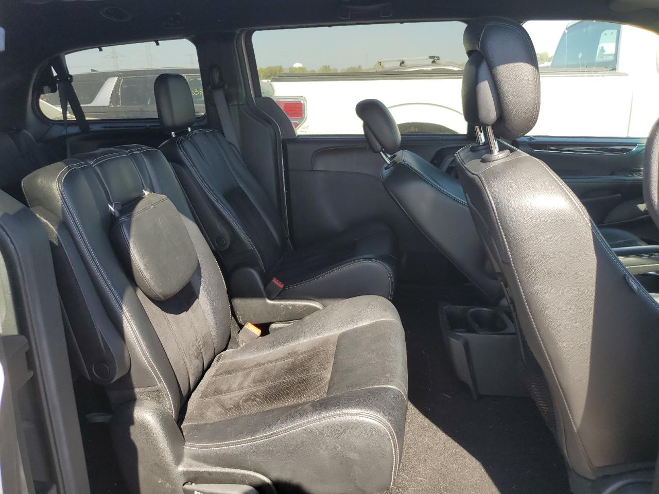 2017 Dodge Grand Caravan Sxt VIN: 2C4RDGCG2HR829652 Lot: 84030045