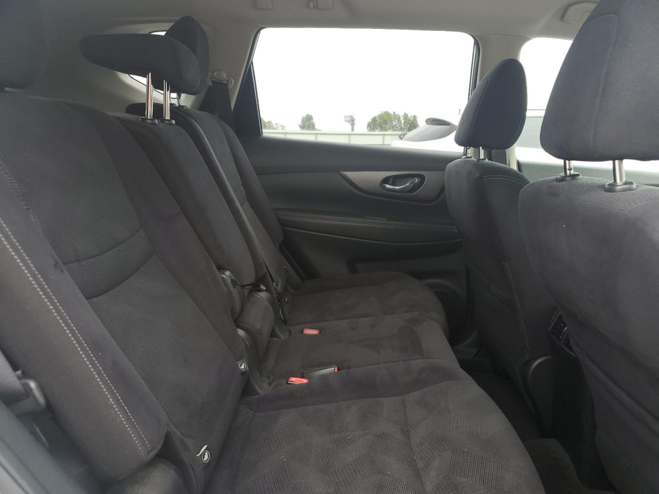 2016 Nissan Rogue S VIN: JN8AT2MT7GW016557 Lot: 81907315