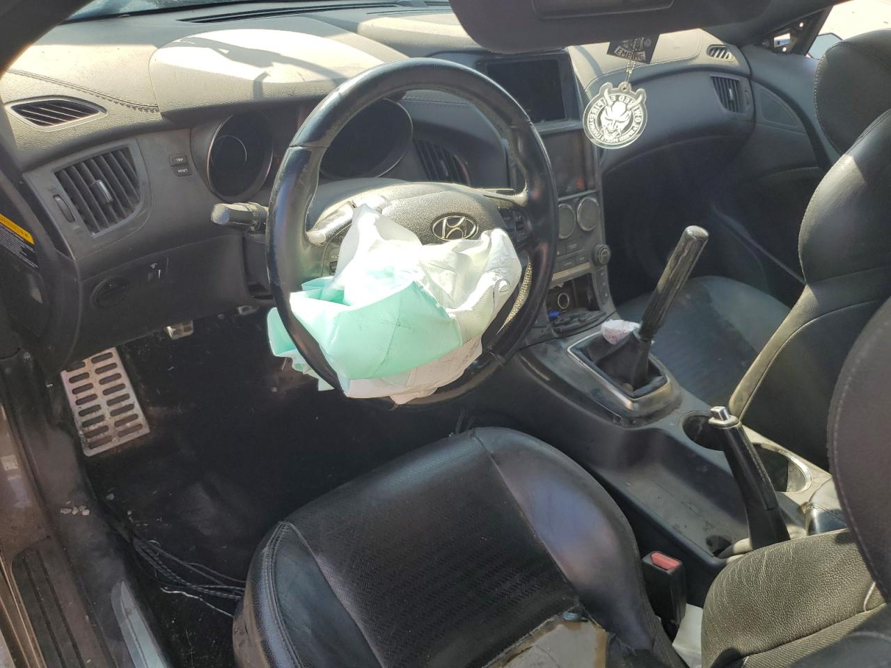 2013 Hyundai Genesis Coupe 3.8L VIN: KMHHU6KJ6DU100386 Lot: 80402595