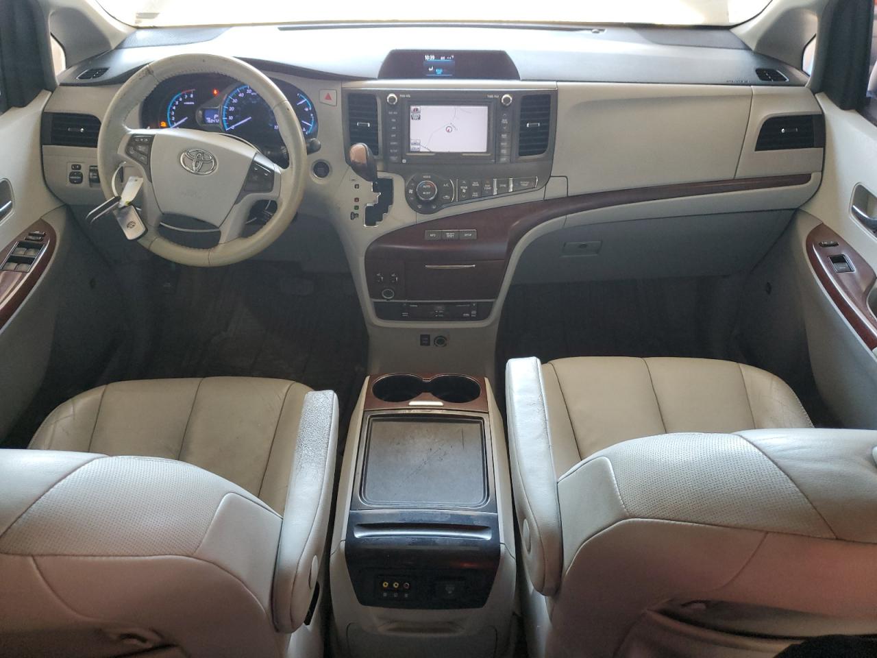 2012 Toyota Sienna Xle VIN: 5TDYK3DCXCS219858 Lot: 80370005