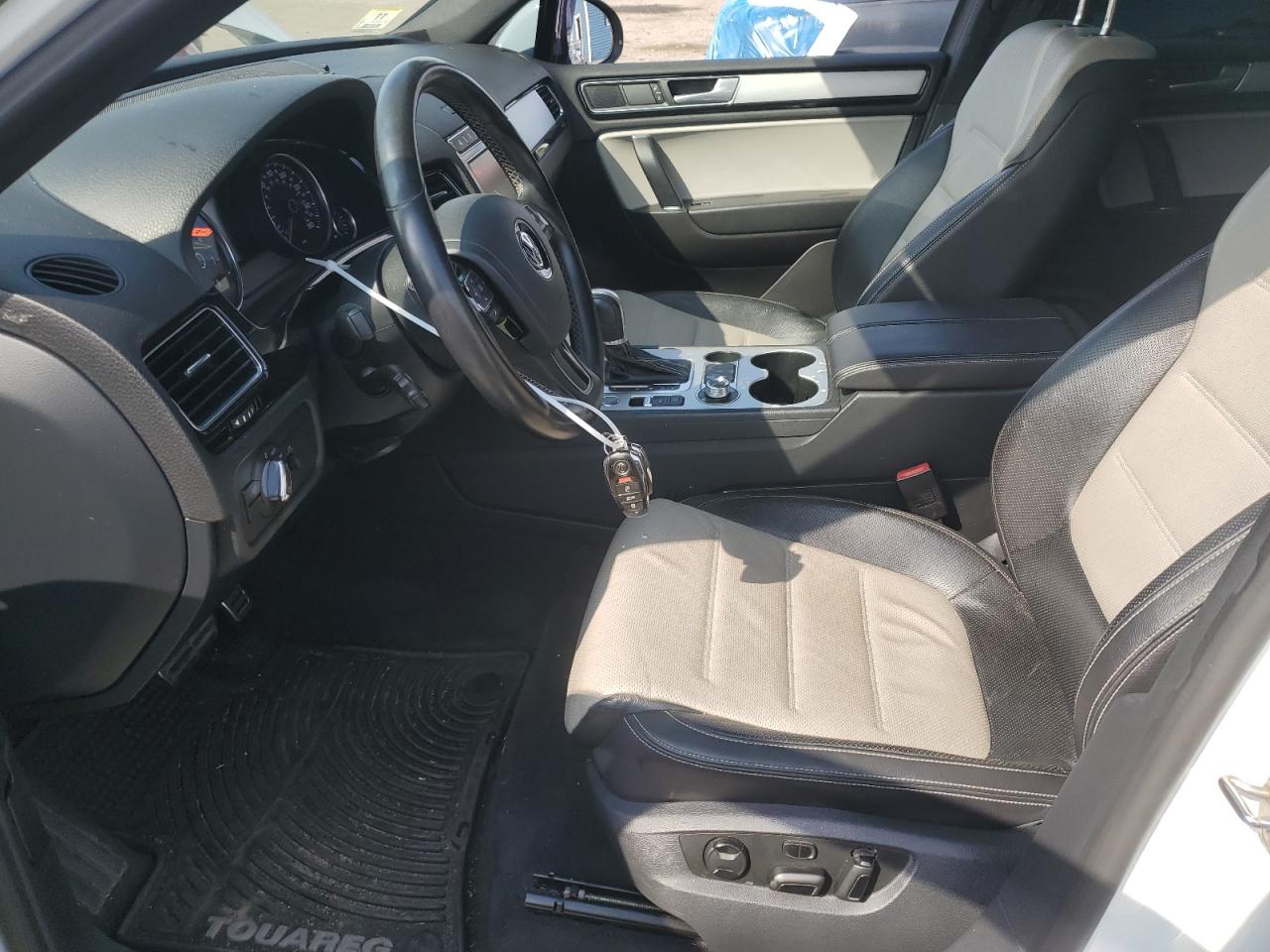 2017 Volkswagen Touareg Wolfsburg VIN: WVGRF7BPXHD006347 Lot: 81627705