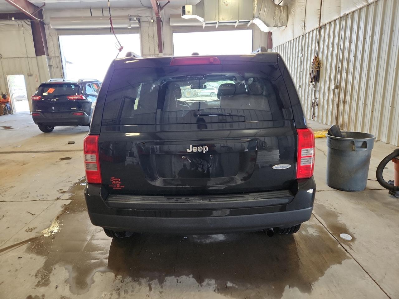 2015 Jeep Patriot Latitude VIN: 1C4NJPFA1FD328816 Lot: 70350145