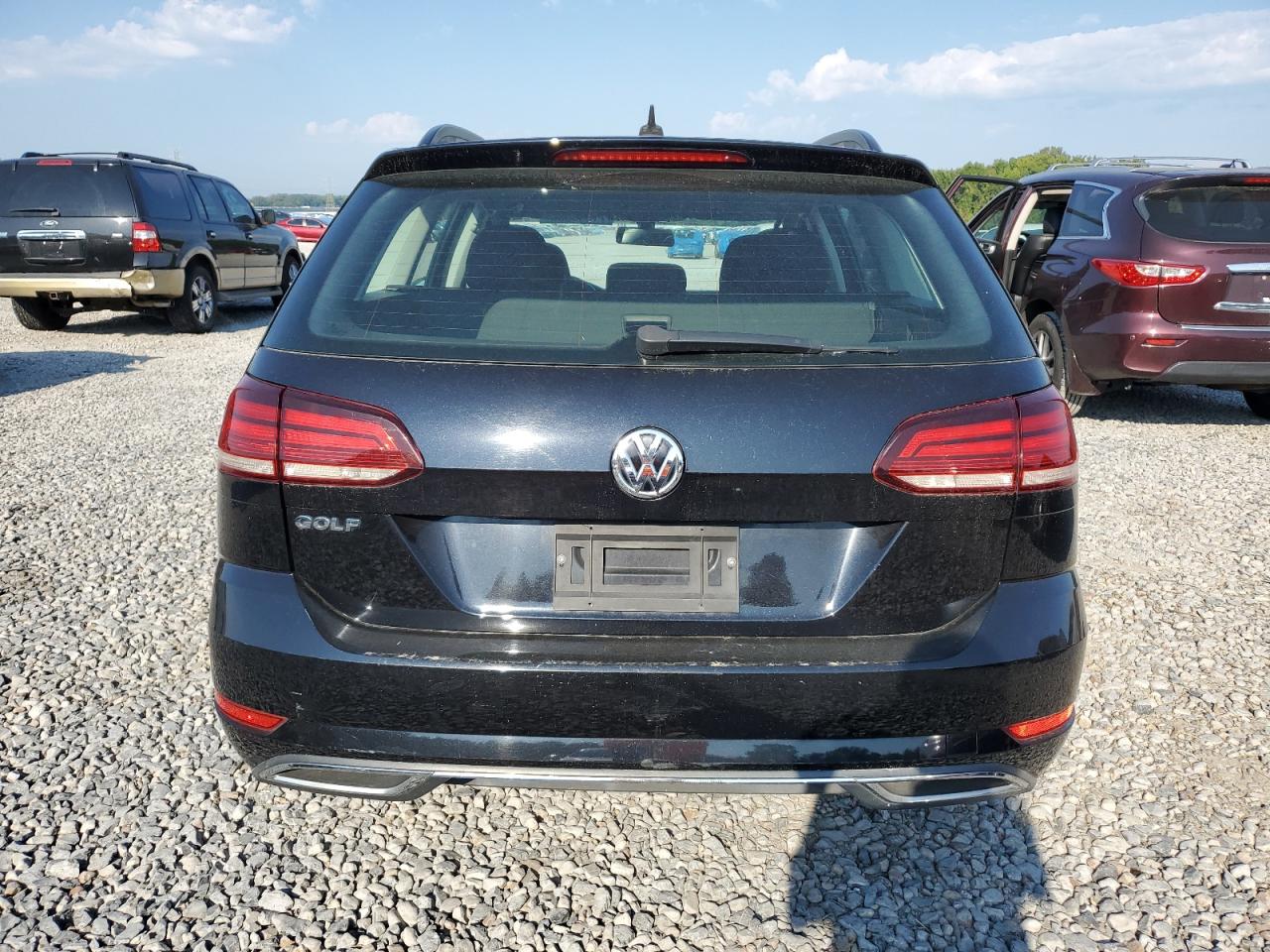2019 Volkswagen Golf Sportwagen S VIN: 3VWY57AU8KM512388 Lot: 71553855