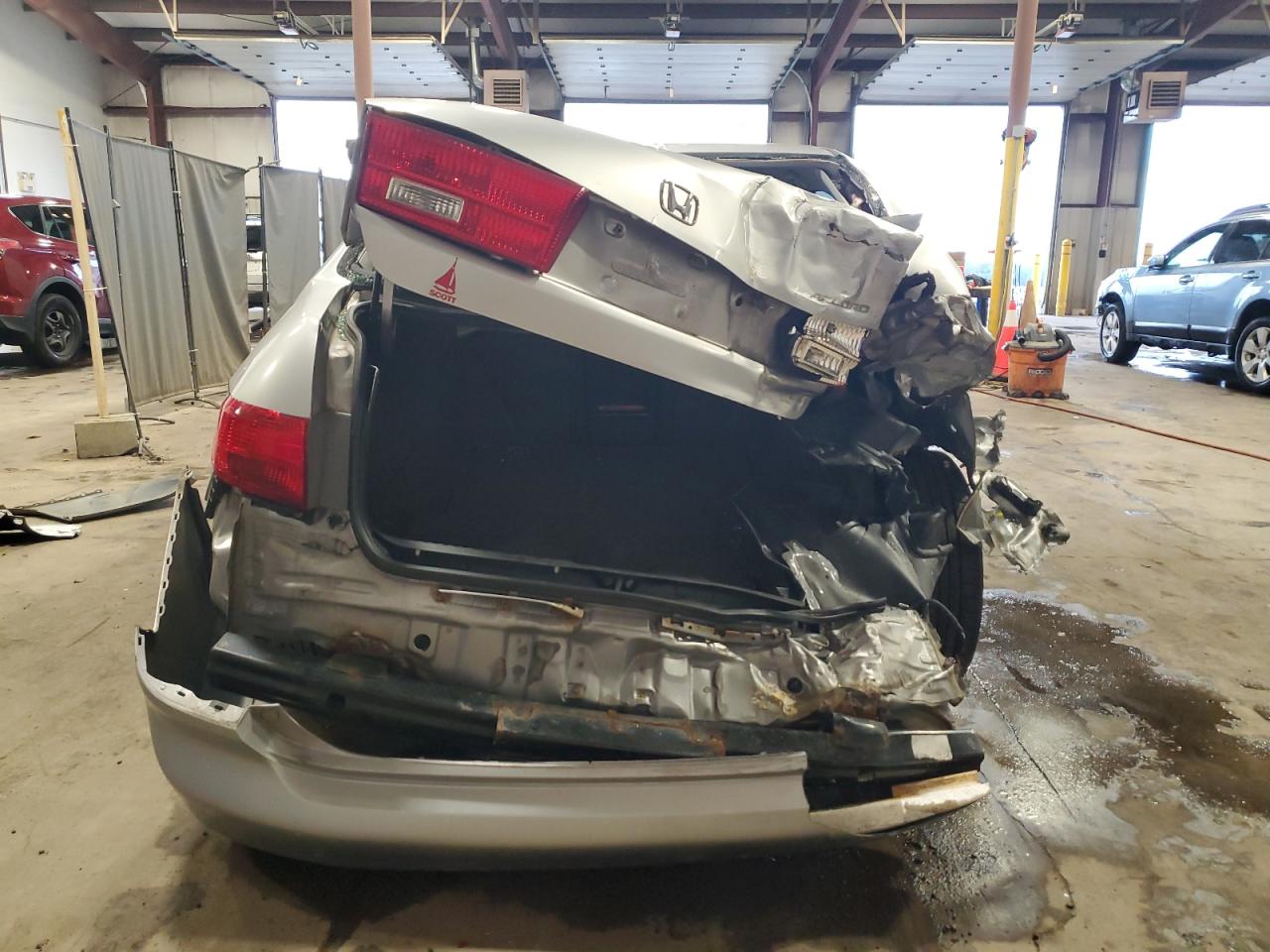 2005 Honda Accord Lx VIN: JHMCM564X5C000181 Lot: 84000095