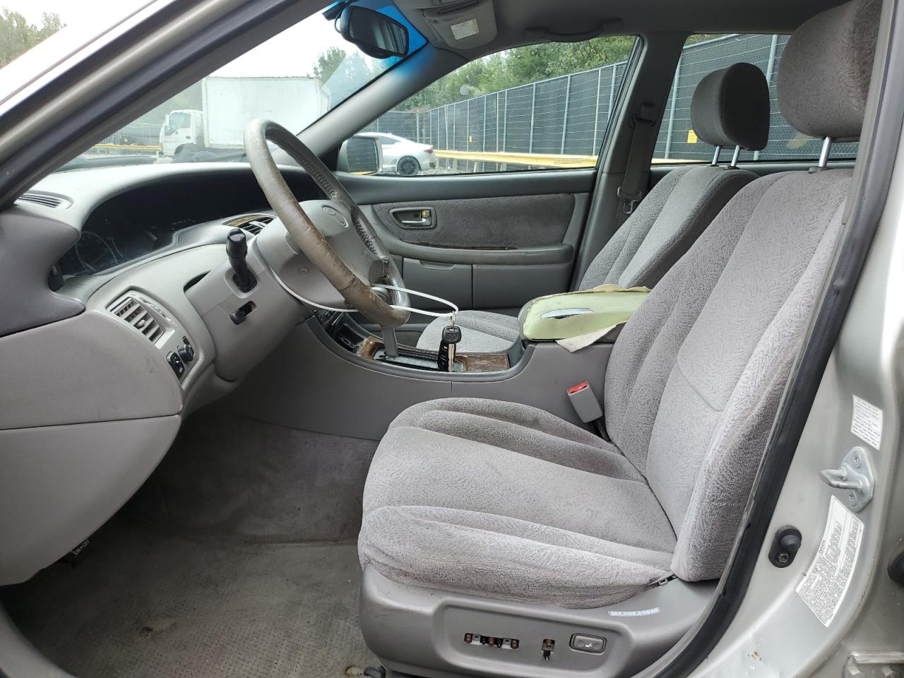 2000 Toyota Avalon Xl VIN: 4T1BF28B4YU090214 Lot: 83789325