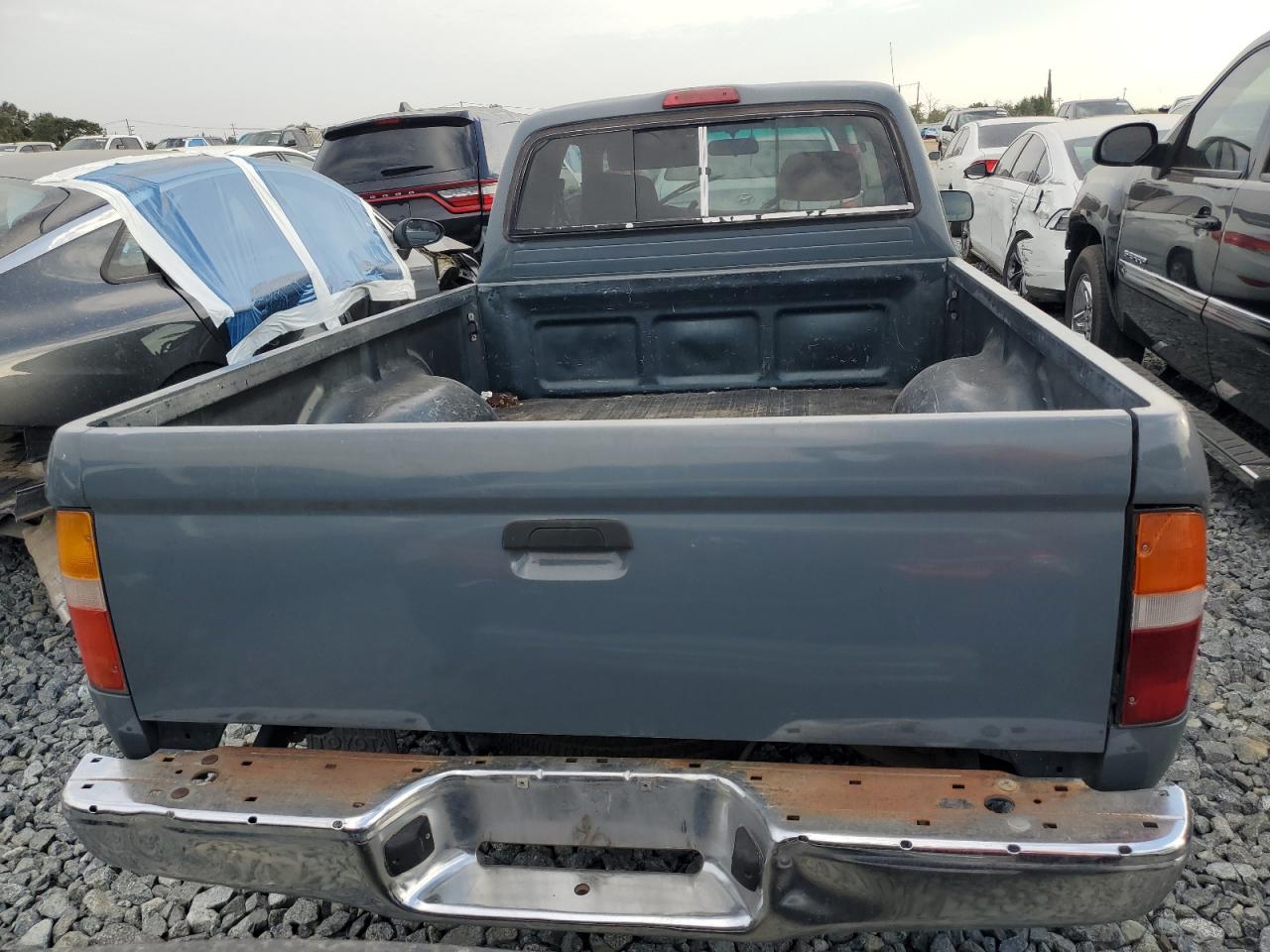 1997 Toyota Tacoma Xtracab VIN: 4TAVL52N8VZ228250 Lot: 81762565