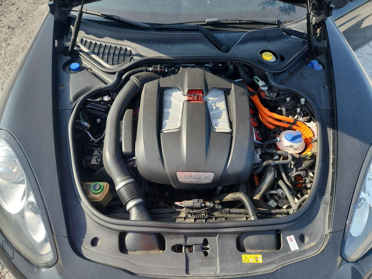 2015 Porsche Panamera Se Hybrid VIN: WP0AD2A77FL040812 Lot: 81626565